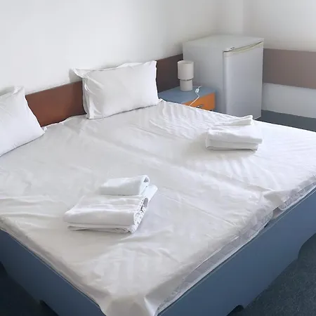 Ξενοδοχείο Banat 2*